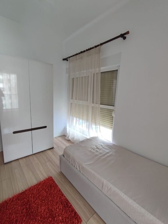 Jepet me qira 2+1 ne Kompleksin Mangalem /Ali Dem