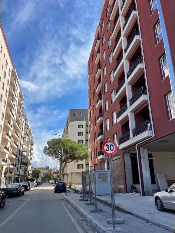 🏡 SHITET APARTAMENT 1+1 – AURA COMPLEX, RR. DRITAN HOXHA