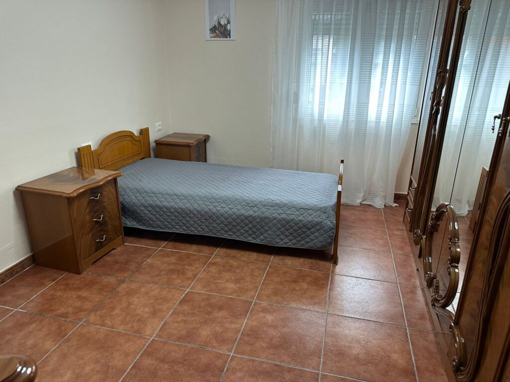 Apartament 2+1   me qira te Rruga e Elbasanit