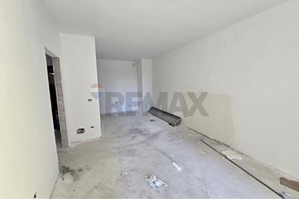 Apartament 2+1+2 per shitje Univers City
