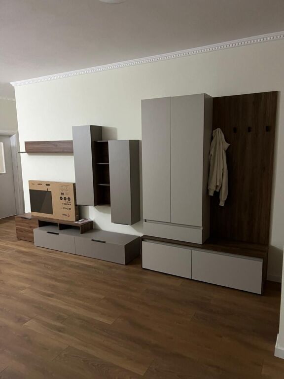Plazh Durres Jepet me Qera 1+1 E mobiluar prane Spar Plazh