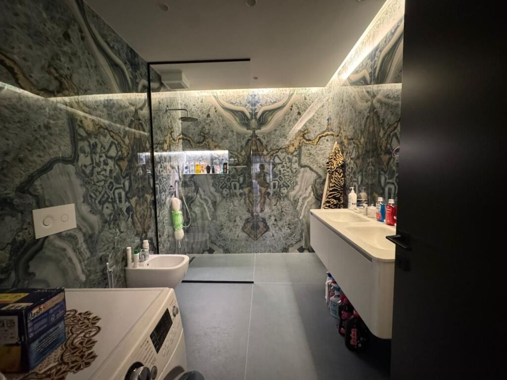 For sale, Apartment 3+1+2, Botanical Garden, Tirana. Empire69743