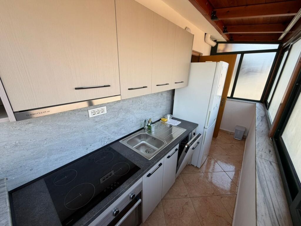 🏡 Apartment 2+1+2 for rent 📍 Dibrës Street, near the “Halili” Complex💰 Price: 80,000 lek/month
