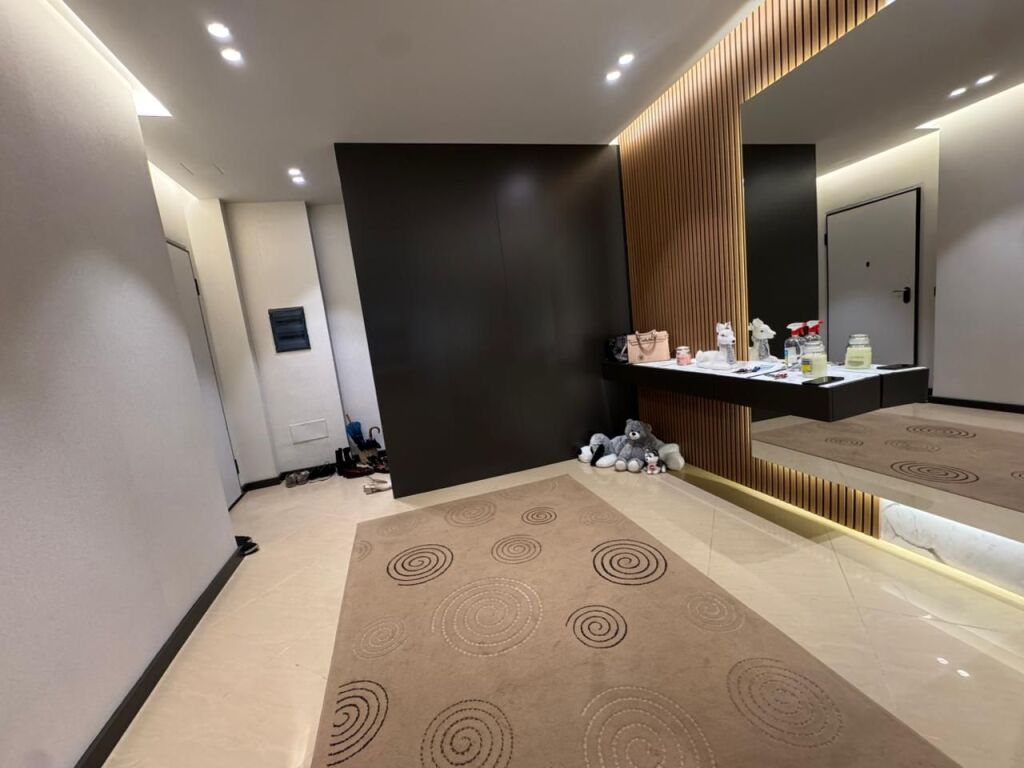For sale, Apartment 3+1+2, Botanical Garden, Tirana. Empire69743