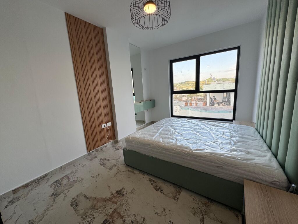 Shitet Apartament 1+1 Golem