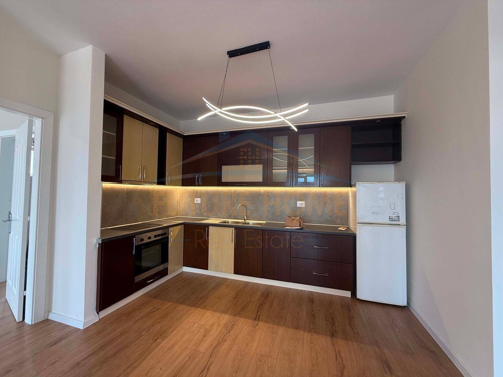 Apartament ne shitje 2+1+2, Unaza e Re