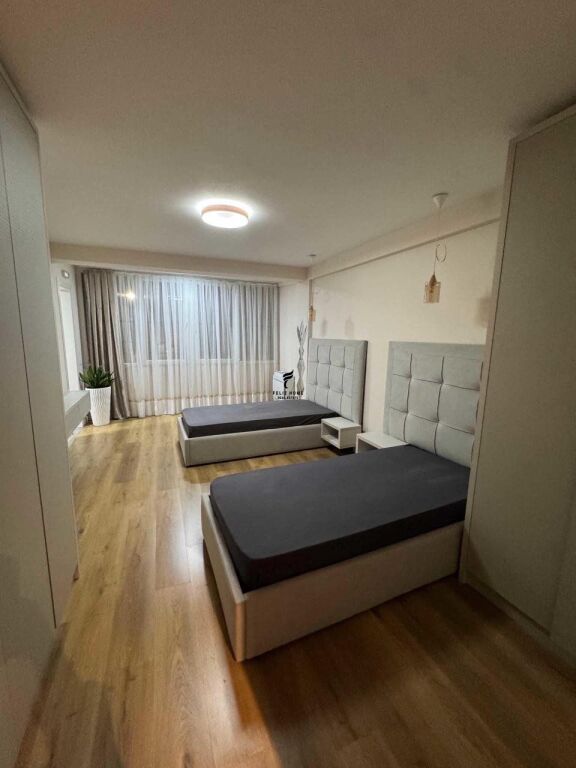 APARTAMENT ME QERA 2+1 KONGRESI I MANASTIRIT 70.000 LEKE FH-76571