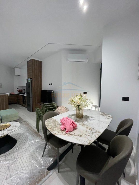 Apartament 1+1 ,Rruga ''Murrat Terbaci'' ,Vlorë.