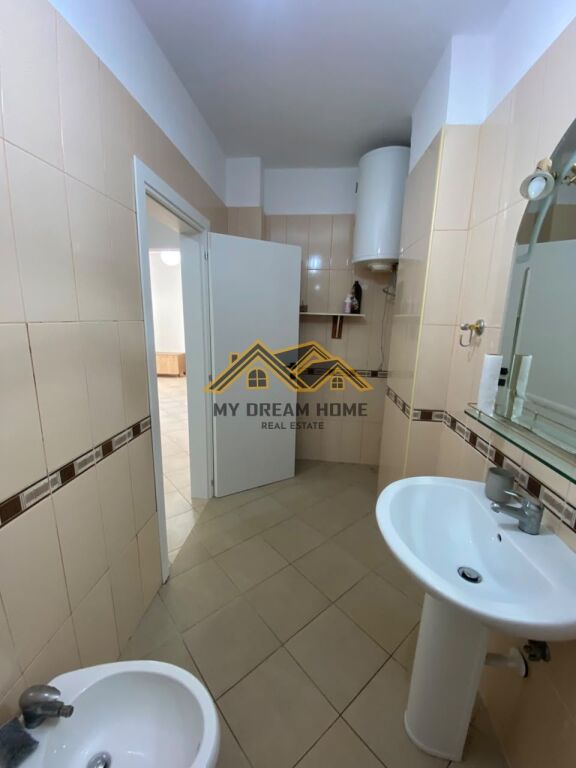 SHITET APARTAMENT 1+1+VERAND URA DAJLANIT PLAZH DURRES!