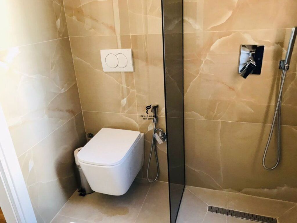 APARTAMENT ME QERA 1+1 QENDER 65.000 LEKE FH-76594