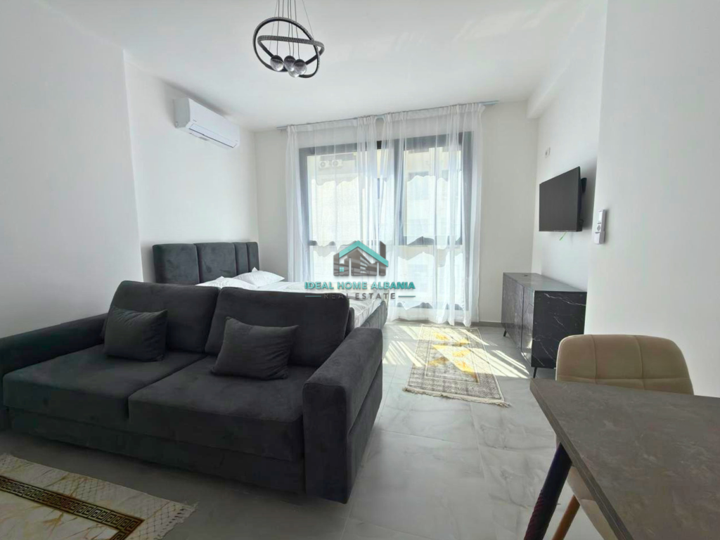 Studio me qera në Lungomare, Vlorë