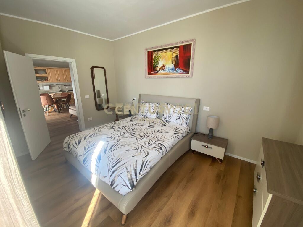 JEPET ME QERA SUPER APARTAMENT NE PLAZH DURRES ME PAMJE DETI!