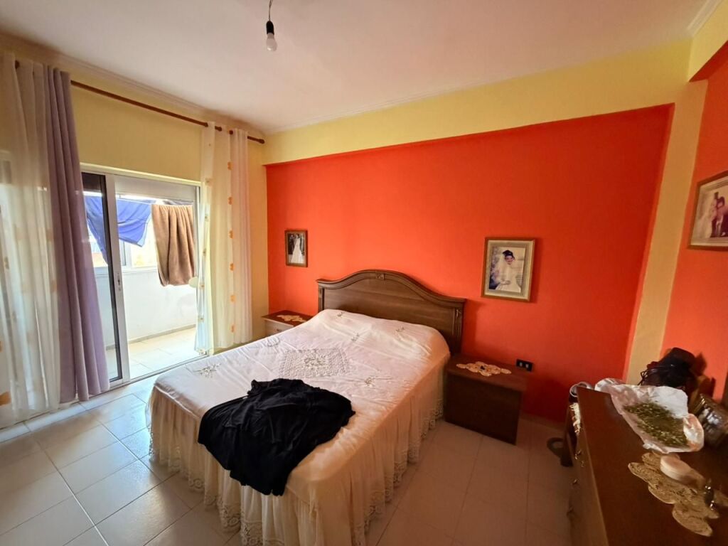 Shitet Apartament 2+1 + 2 Ballkone | Mbrapa Kryqit të Kuq, Durrës