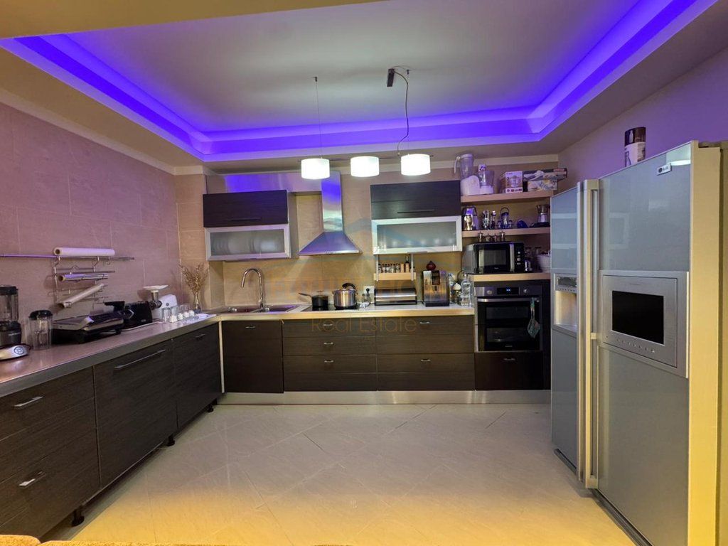 For sale, Apartment 3+1+2, Botanical Garden, Tirana .