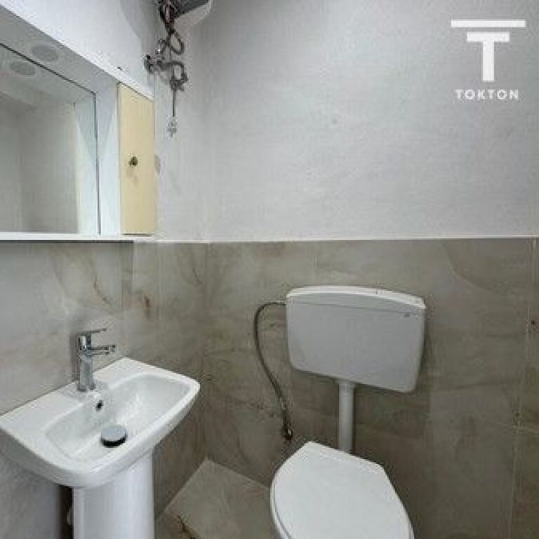 AFFITTO, LOCALE COMMERCIALE, VIA "JORDAN MISJA", TIRANA