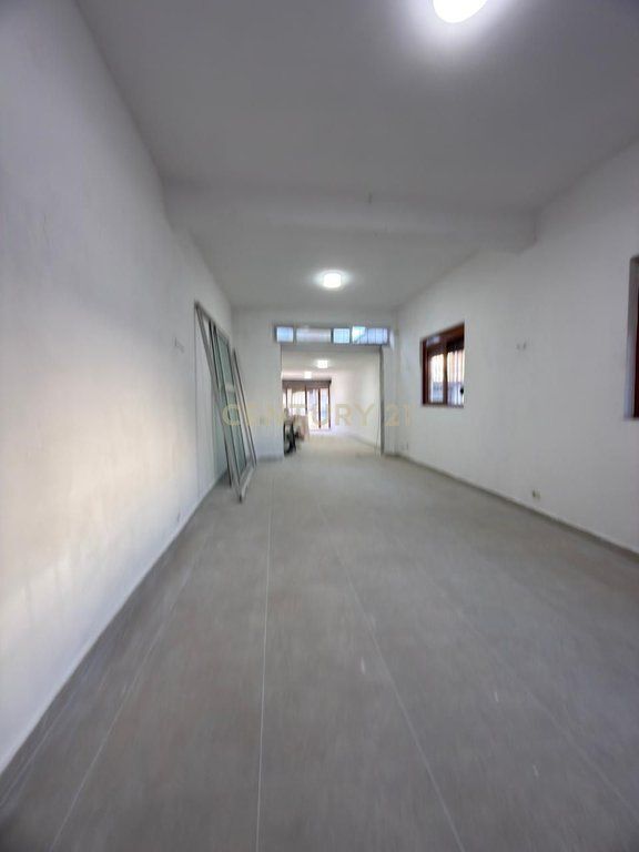 JEPET ME QIRA AMBIENT BIZNESI BUZE RRUGE , DURRES !!