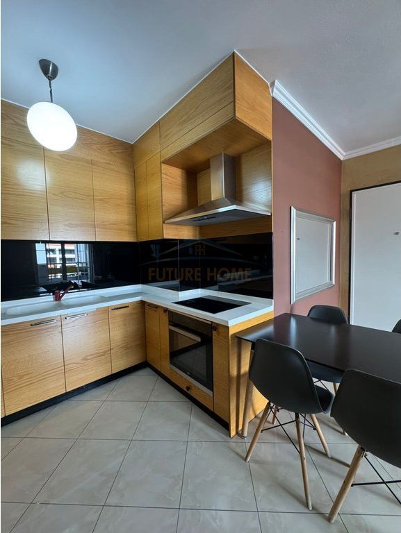Qera, Apartament 2+1+2, Ish stacioni i fundit i Tiranes se Re.