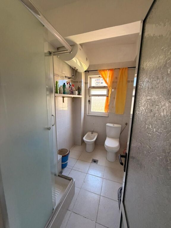 Shitet Apartament 2+1 + 2 Ballkone | Mbrapa Kryqit të Kuq, Durrës