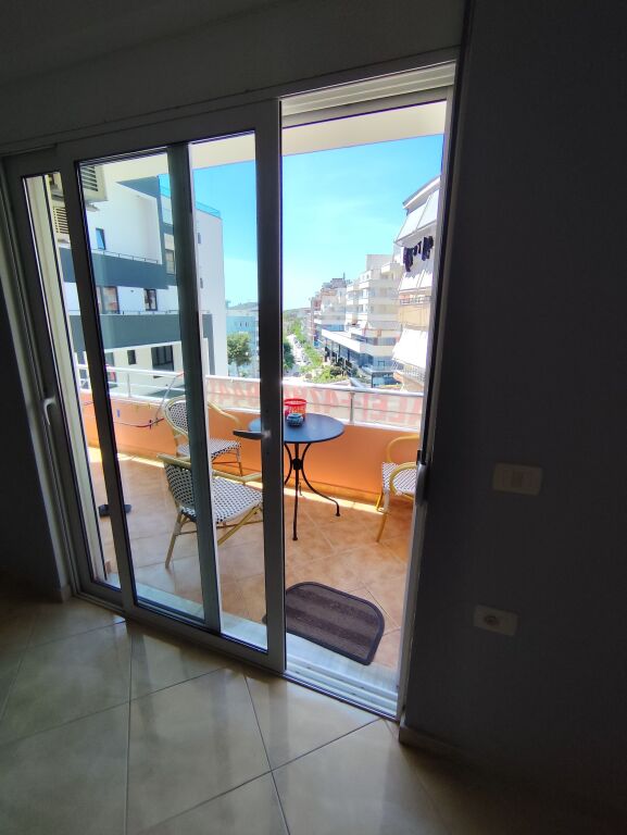 Apartment 2+1+1 SARANDA SALE shitet. 
