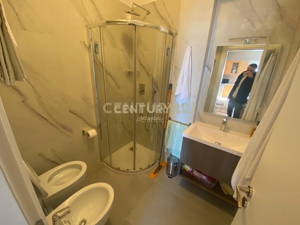 JEPET ME QERA SUPER APARTAMENT NE PLAZH DURRES ME PAMJE DETI!