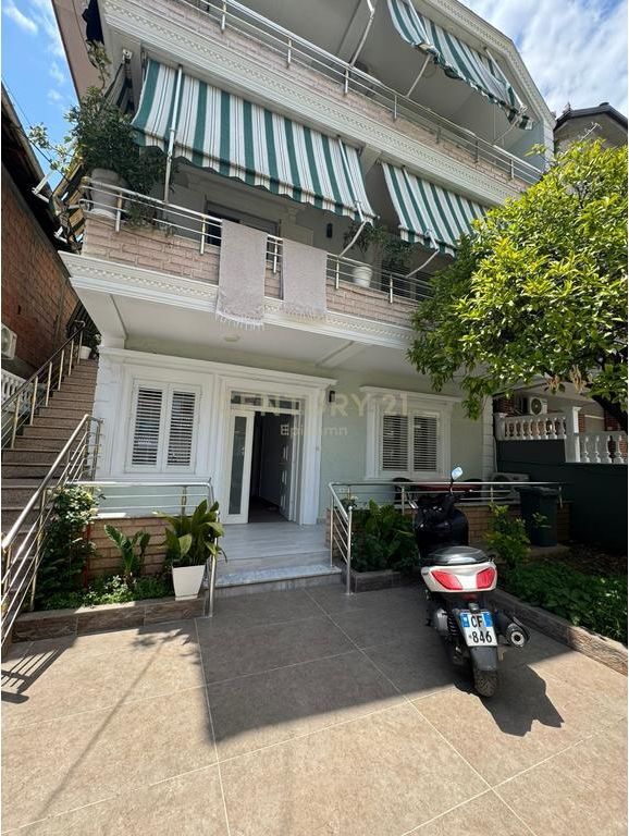 Apartment 2+1 for Rent on Siri Kodra Street !