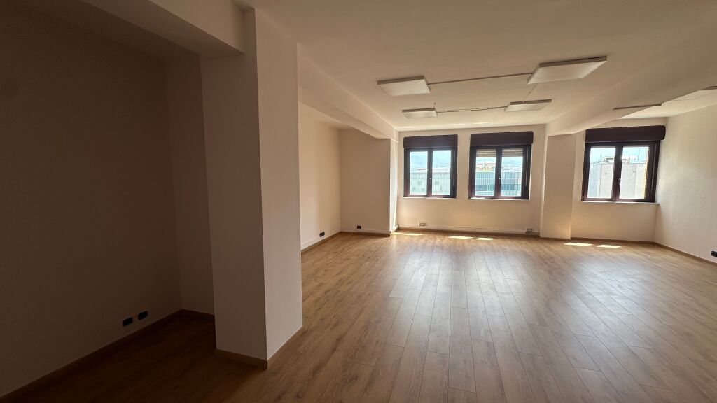 For rent in the center TR