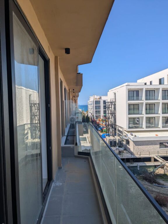 Shitet Apartament 1+1 me pamje anesore deti ne Radhime – Rexhina Palm Resort