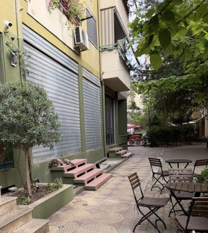 Rent | Ambjent Biznesi | Shkolla e Bashkuar | 1100 €/month