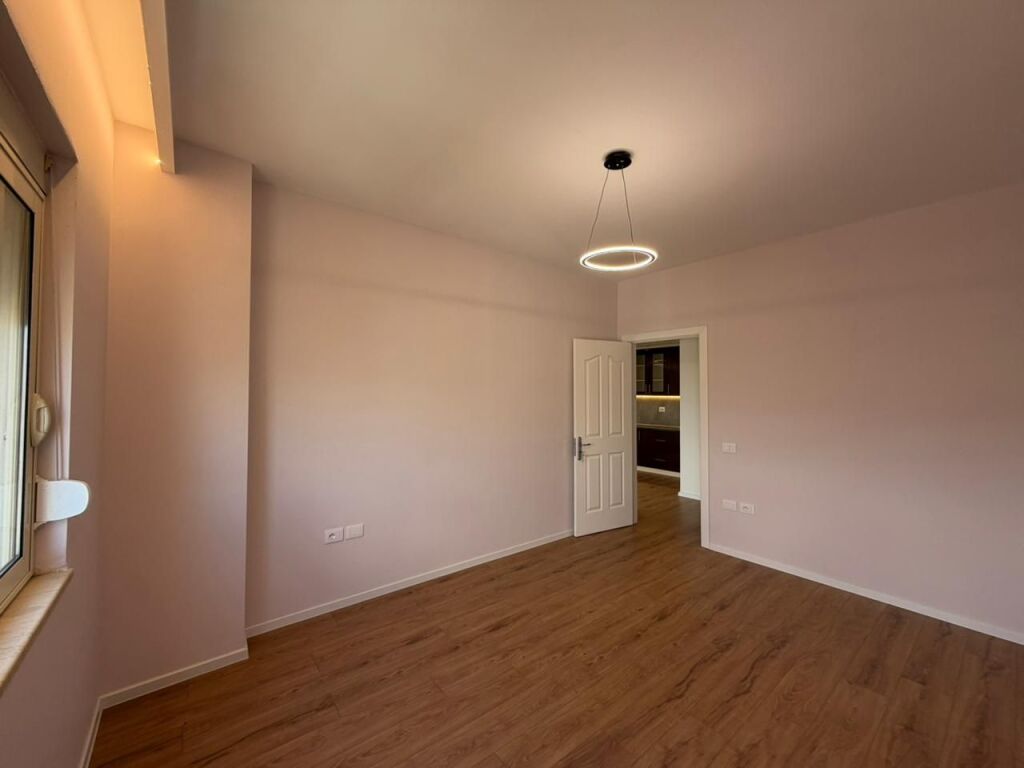 Apartament 2+1 per shitje tek 2 Palmat ne Astir.
