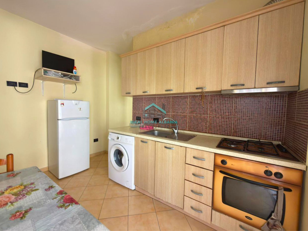 Shitet Apartament 1+1 – Lungomare, Vlorë