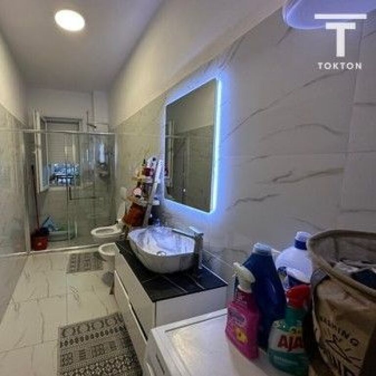IN VENDITA, APPARTAMENTO 2+1, VIALONE MADRE TERESA, KAMËZ