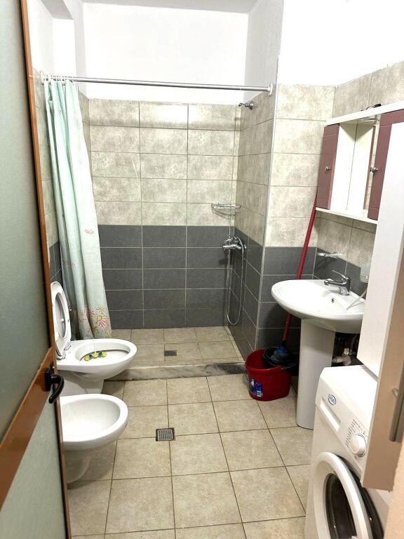 JEPET ME QERA APARTAMENT 1+1 TEK SELVIA, RRUGA GJON BUKUZU , 500 EURO