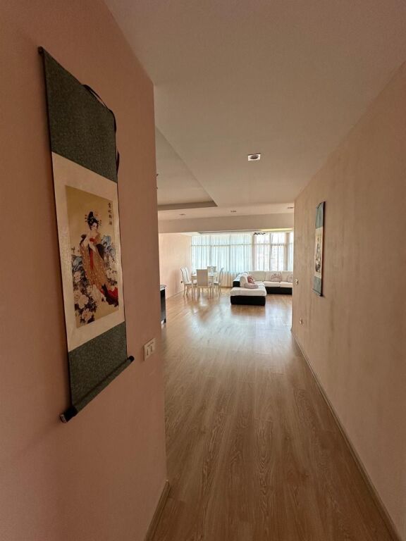 2+1,new building, Laprake near Intesa Bank, 650 thousand lek