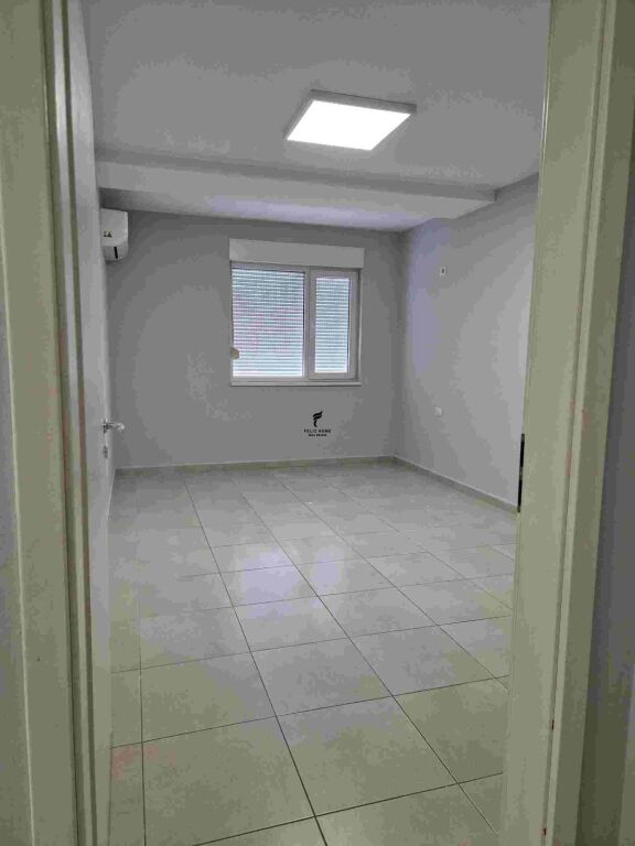 ZYRE ME QERA 55M2 21 DHJETORI 40.000 LEKE FH-76623