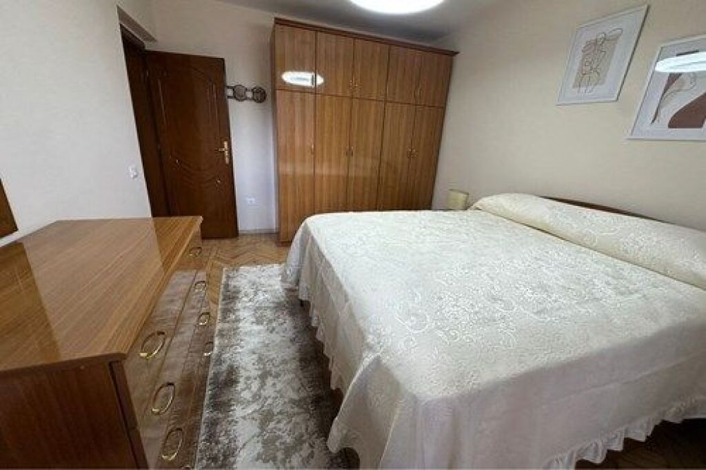 Apartament 2+1 per qira tek Rruga e Elbasanit!