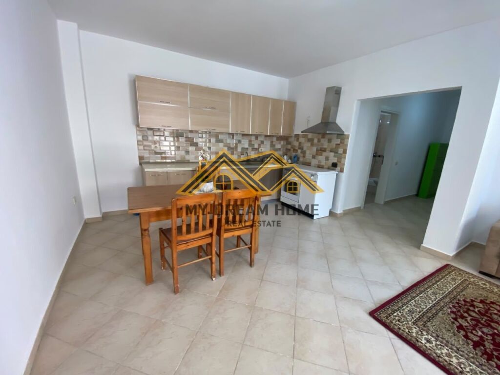SHITET APARTAMENT 1+1+VERAND URA DAJLANIT PLAZH DURRES!