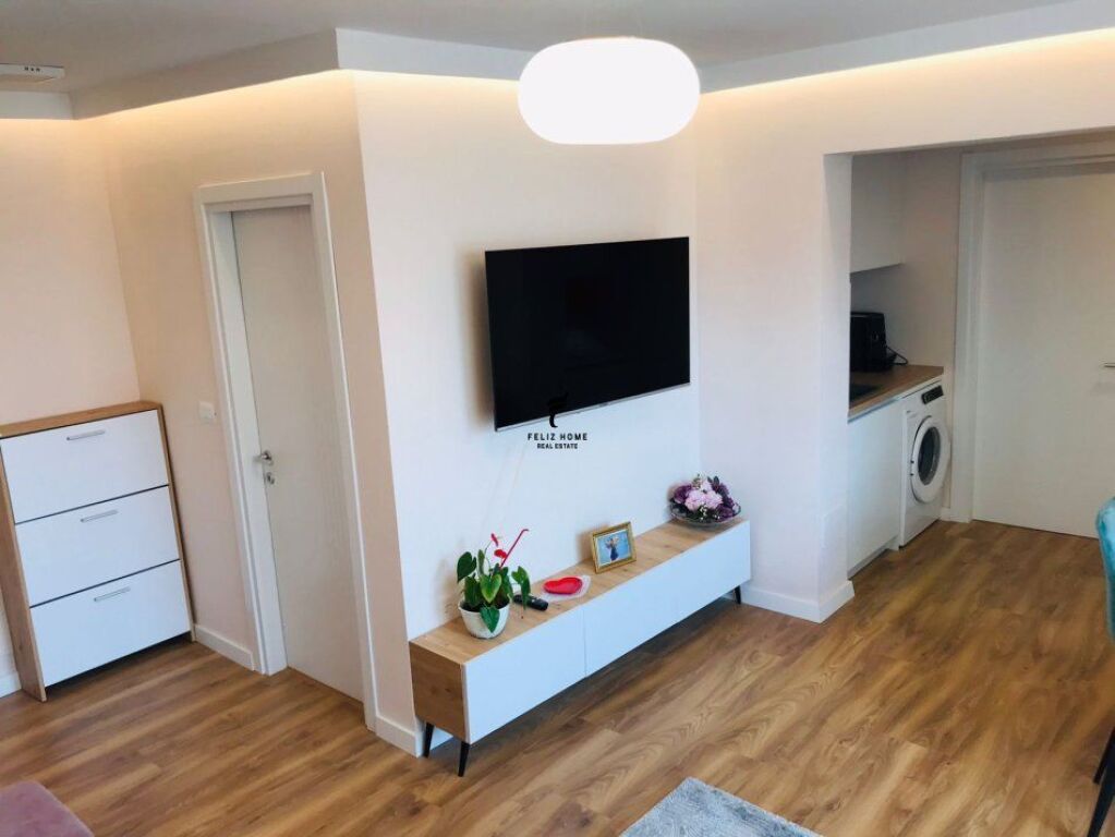 APARTAMENT ME QERA 1+1 QENDER 65.000 LEKE FH-76594