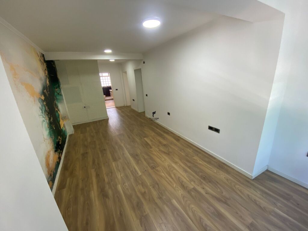 UFFICIO IN AFFITTO 80 M2 VIA KAVAJES 800 EURO FH-76550