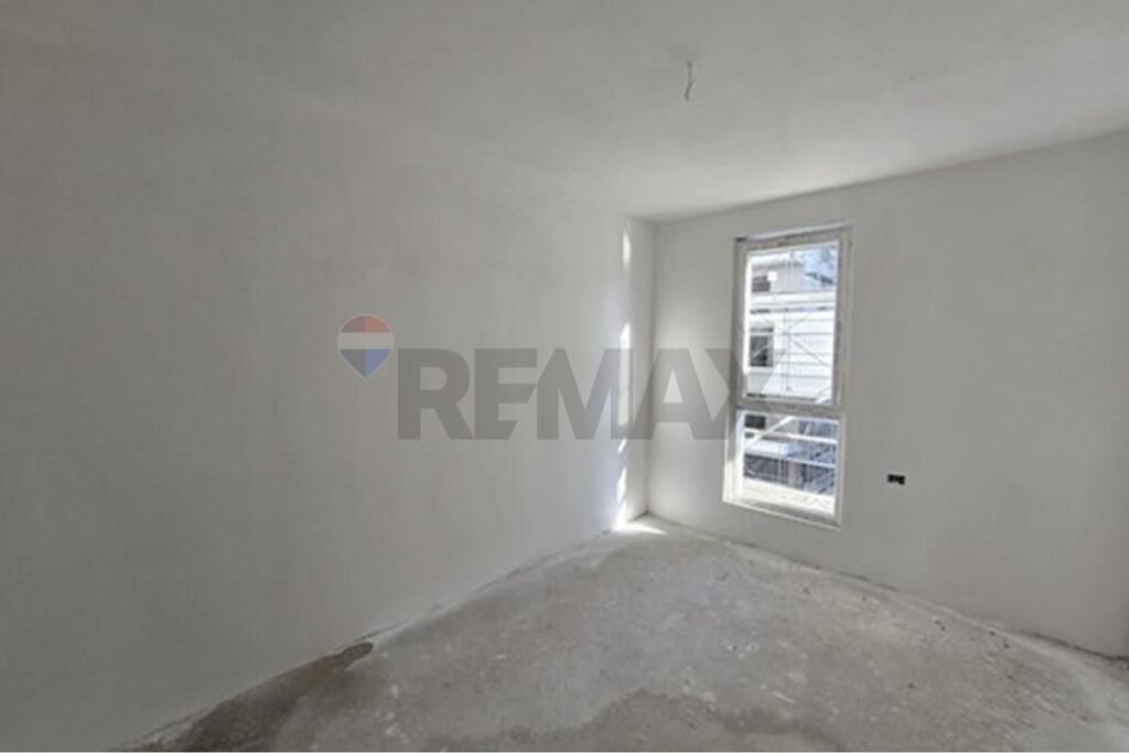 Apartament 2+1+2 per shitje Univers City