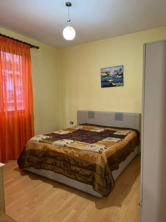 🏠Don Bosko,prane Kompleksit Vizion Plus jepet me qera kati i III-te i nje vile 2+1,i mobiluar 60,000Leke
