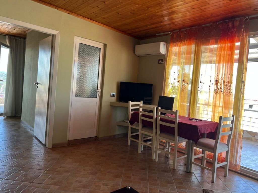 Qera | Apartament 1 + 1 | Kodra E. Priftit | 350 €/muaj