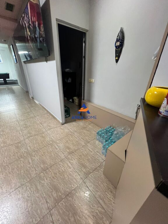 JEPET ME QERA NJËSI BIZNESI 115M2 "PAS UET, TIRANË" 1.000 EURO