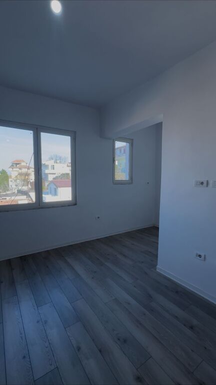 🏡 Shitet Apartament 2+1 në Lagjen Nr. 7, Durrës – I Investuar Totalisht!