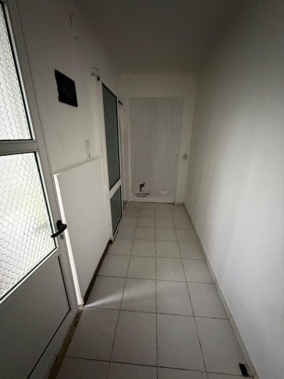 SHOP FOR RENT 45 M2 WILLSON SQUARE 65,000 LEKE  FH-76562