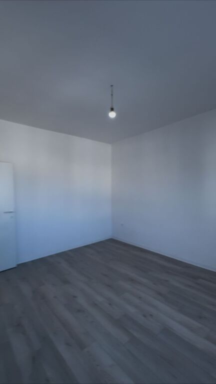🏡 Shitet Apartament 2+1 në Lagjen Nr. 7, Durrës – I Investuar Totalisht!
