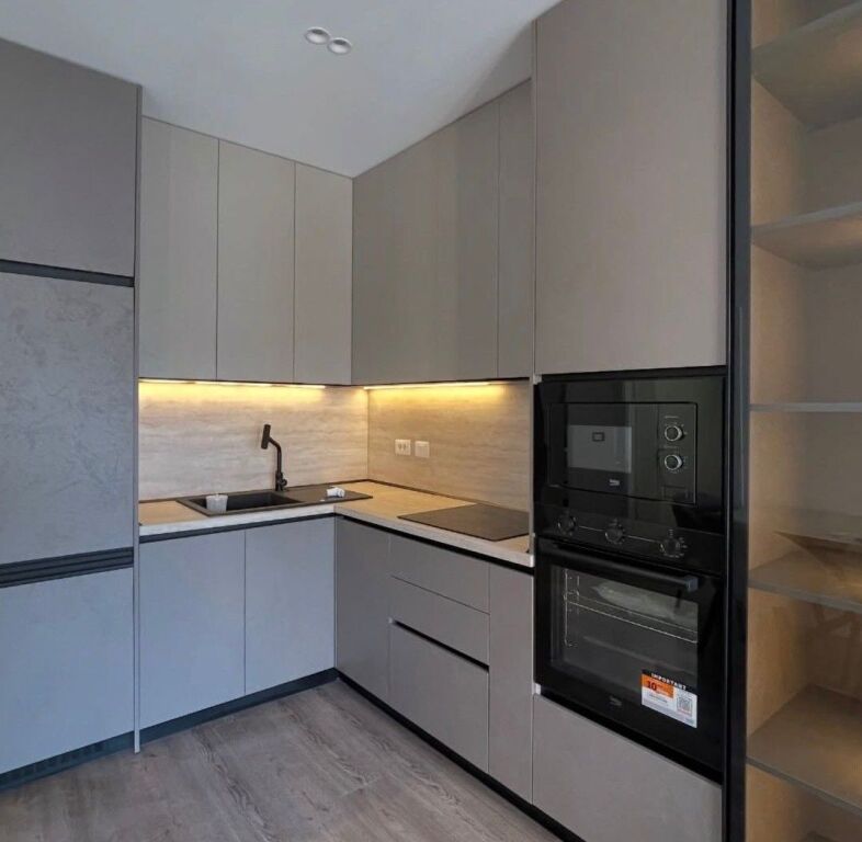 🏡 Apartament 2+1 për Qira – Zogu i Zi