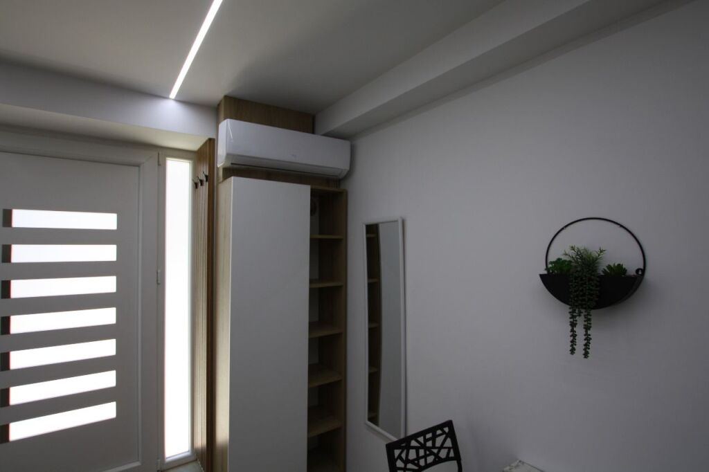Studio apartment Behind Vodafone 21 Dhjetori