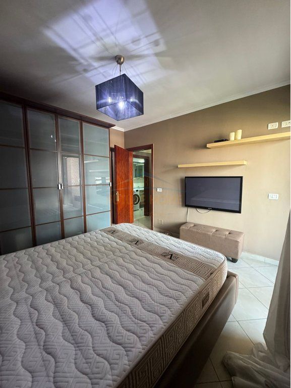 Qera, Apartament 2+1+2, Ish stacioni i fundit i Tiranes se Re.