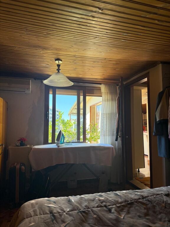 Shitet apartament 2+1 me dy veranda, prane fushes Ali Demi