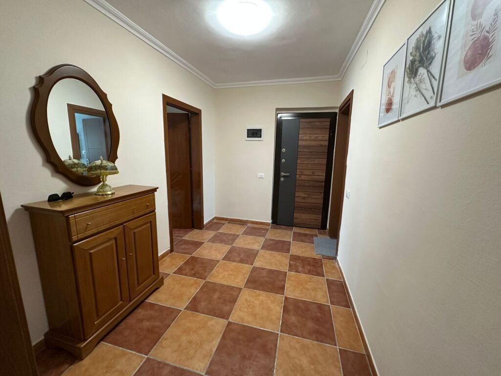 Apartament 2+1   me qira te Rruga e Elbasanit
